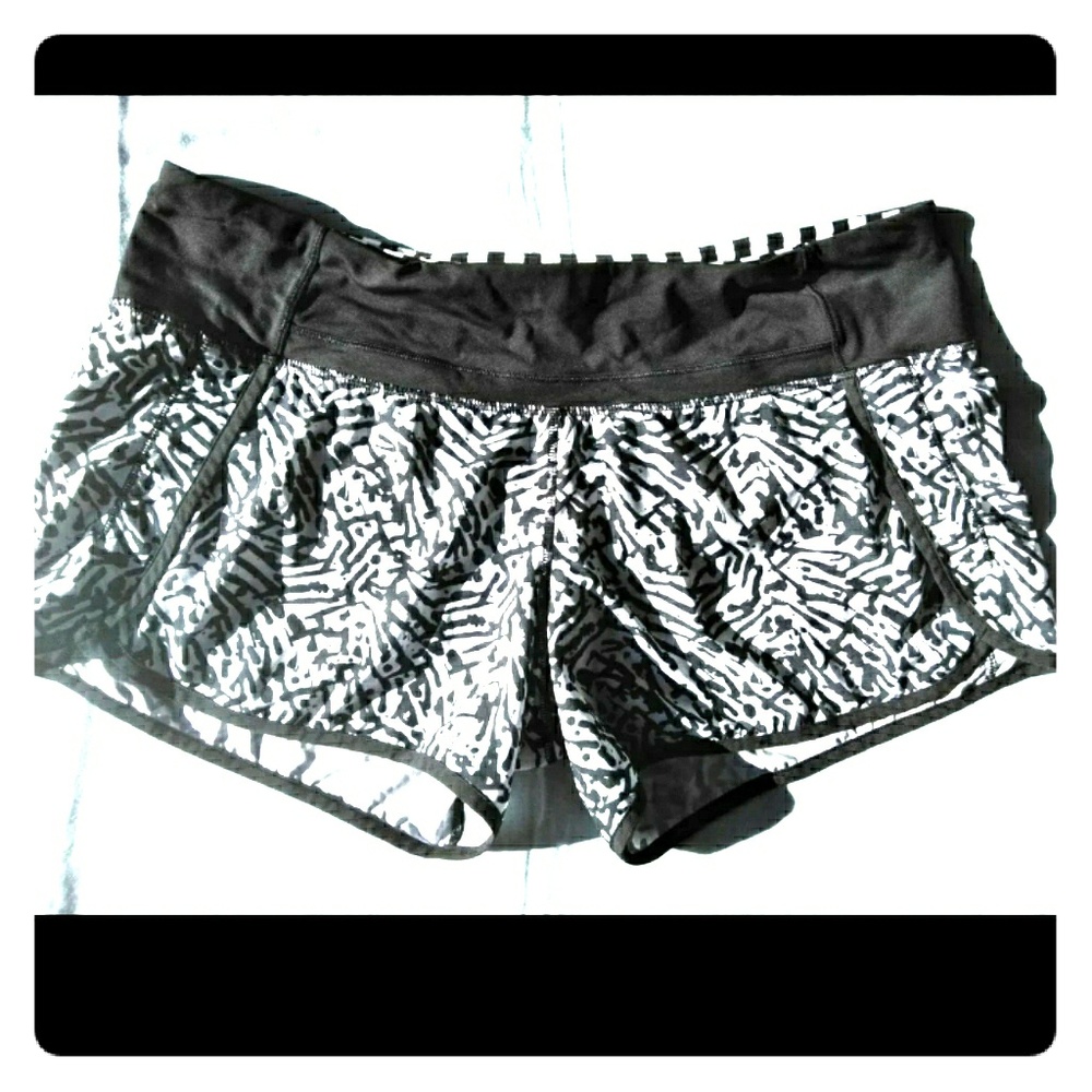 LULULEMON RunTimes Shorts Brushed Animal 12